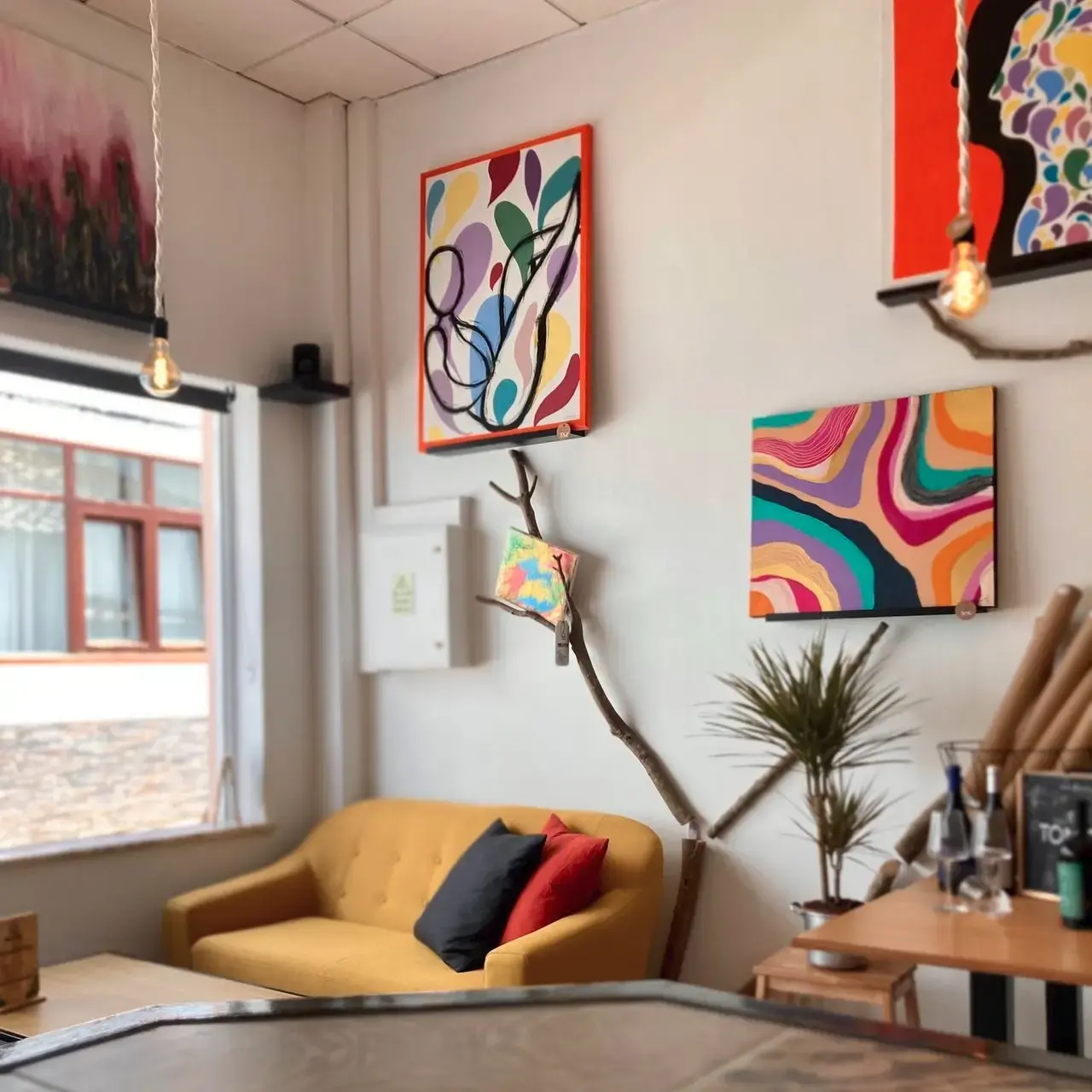 Cult n' Art Café